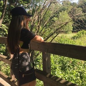 Meet your Posher, Danahe